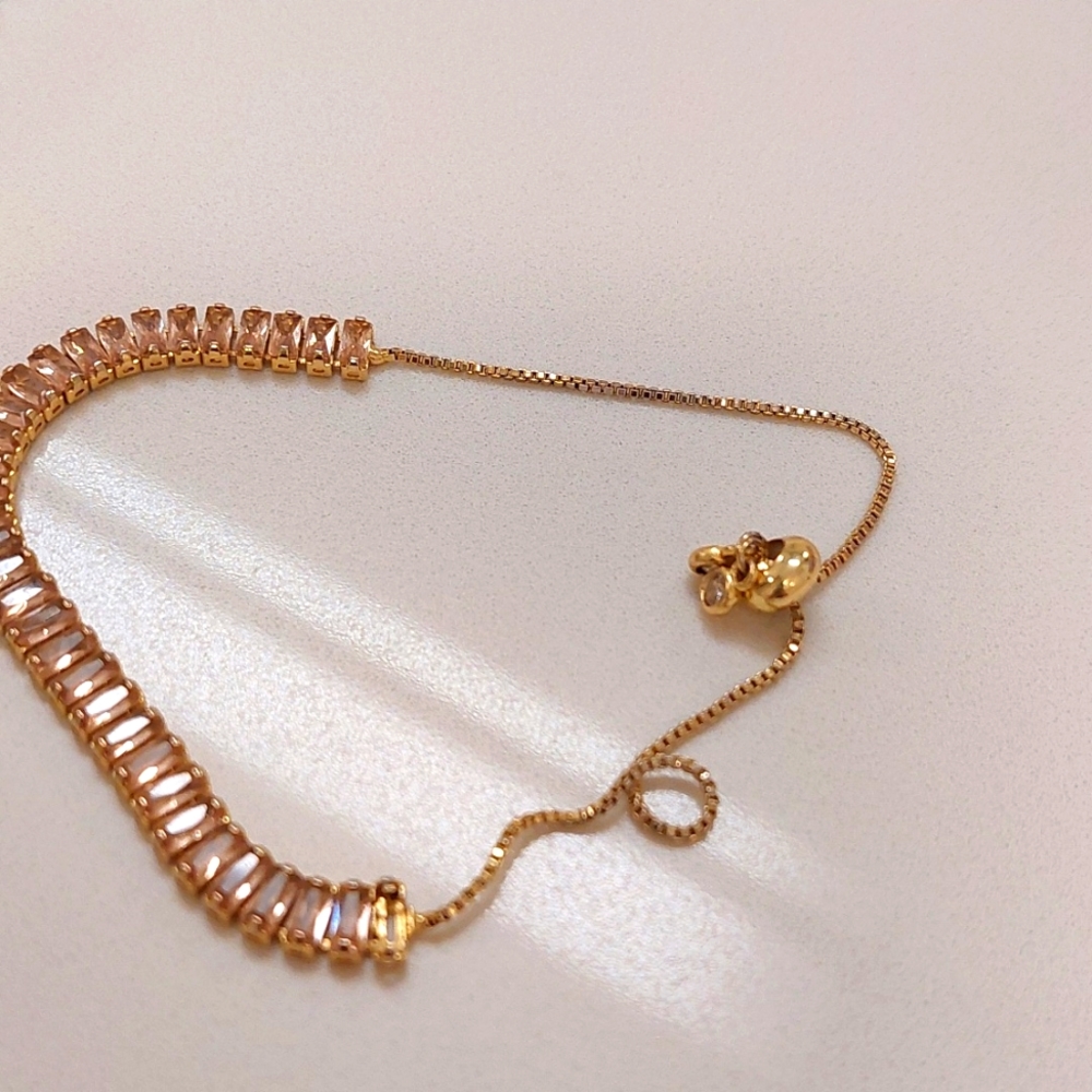 Gold plated bracelet with Topaz accents